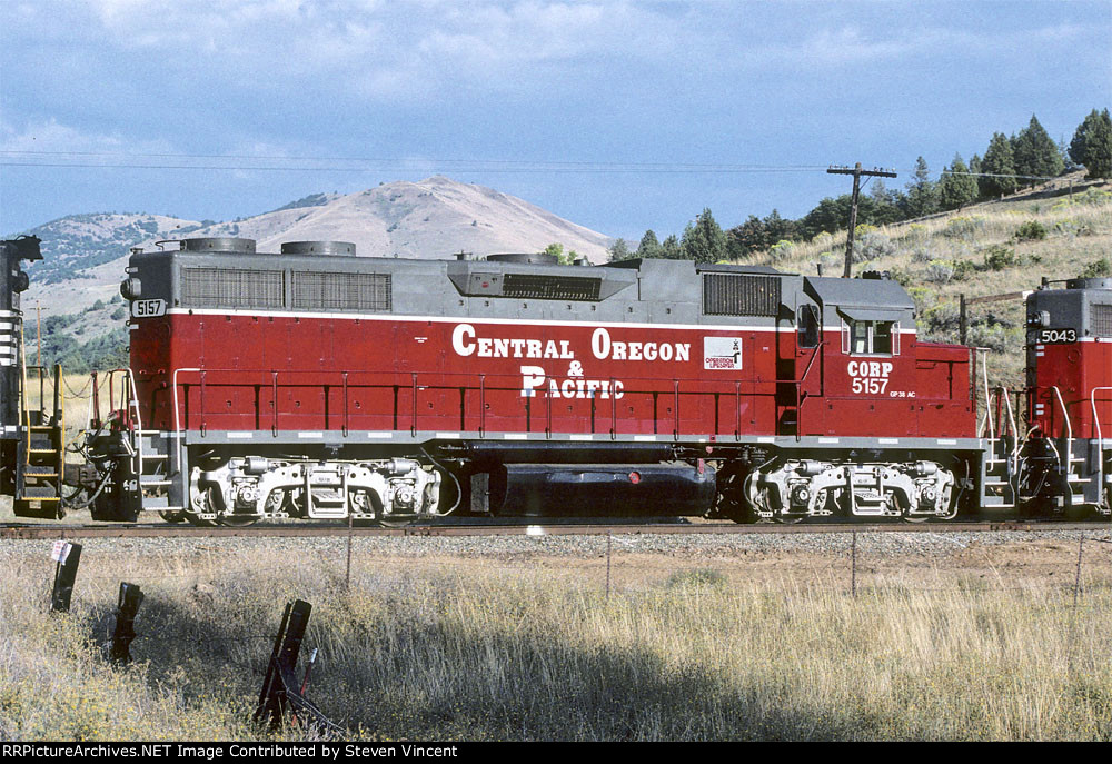 Central Oregon & Pacific GP38 #5157